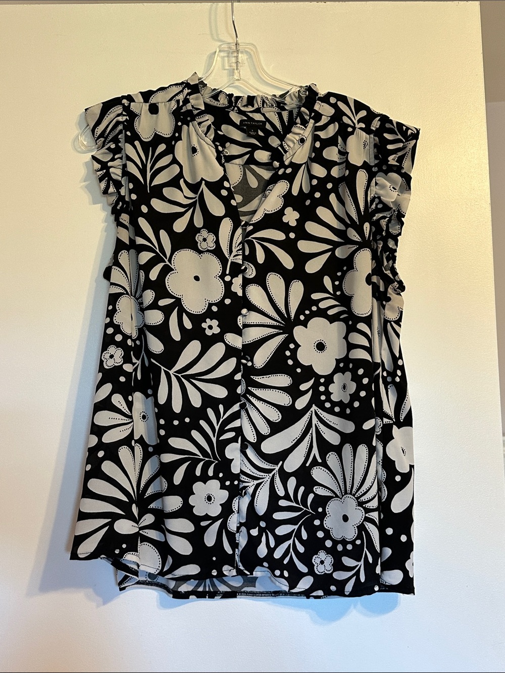 Ann Taylor Black and White Floral Ruffle Sleeve Blouse